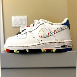 Brand New ** Nike Air Force 1 LV8 Toddler 8